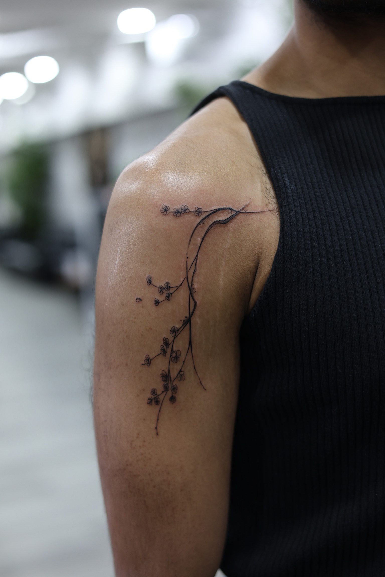fine line vs micro realism tattoo