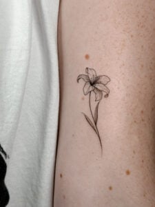 fine line floral tattoo artist nyc