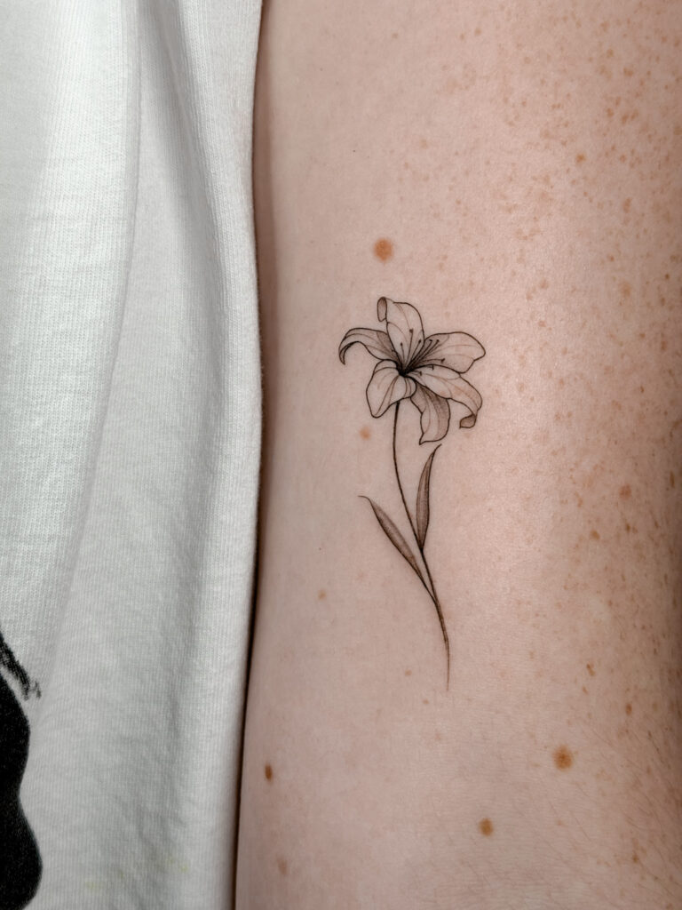 fine line floral tattoo artist nyc